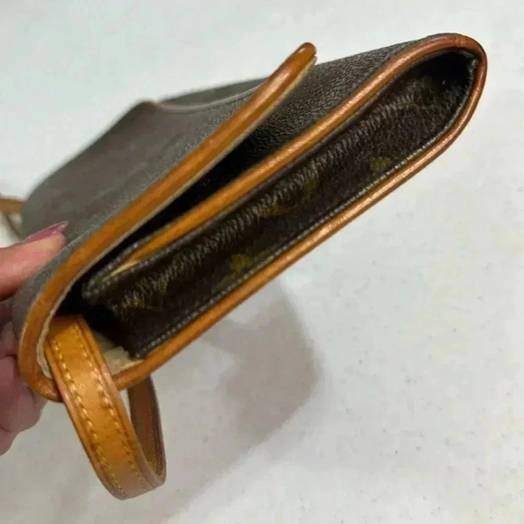 Louis Vuitton Pouchette Twin GM Authentic EUC LV Monogram Leather w/ dust bag - Picture 5 of 17